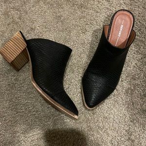 Womens shoes